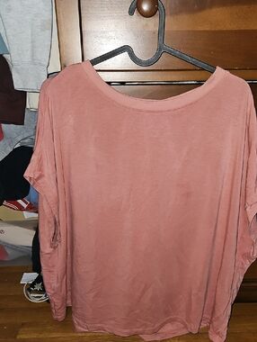 LOFT Women's Drip Shoulder Top